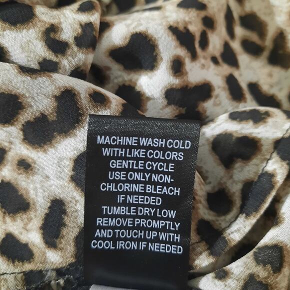 Torrid Womens Lightweight Leopard Print Kimono Open Front Cardigan Size 1 - Picture 5 of 7